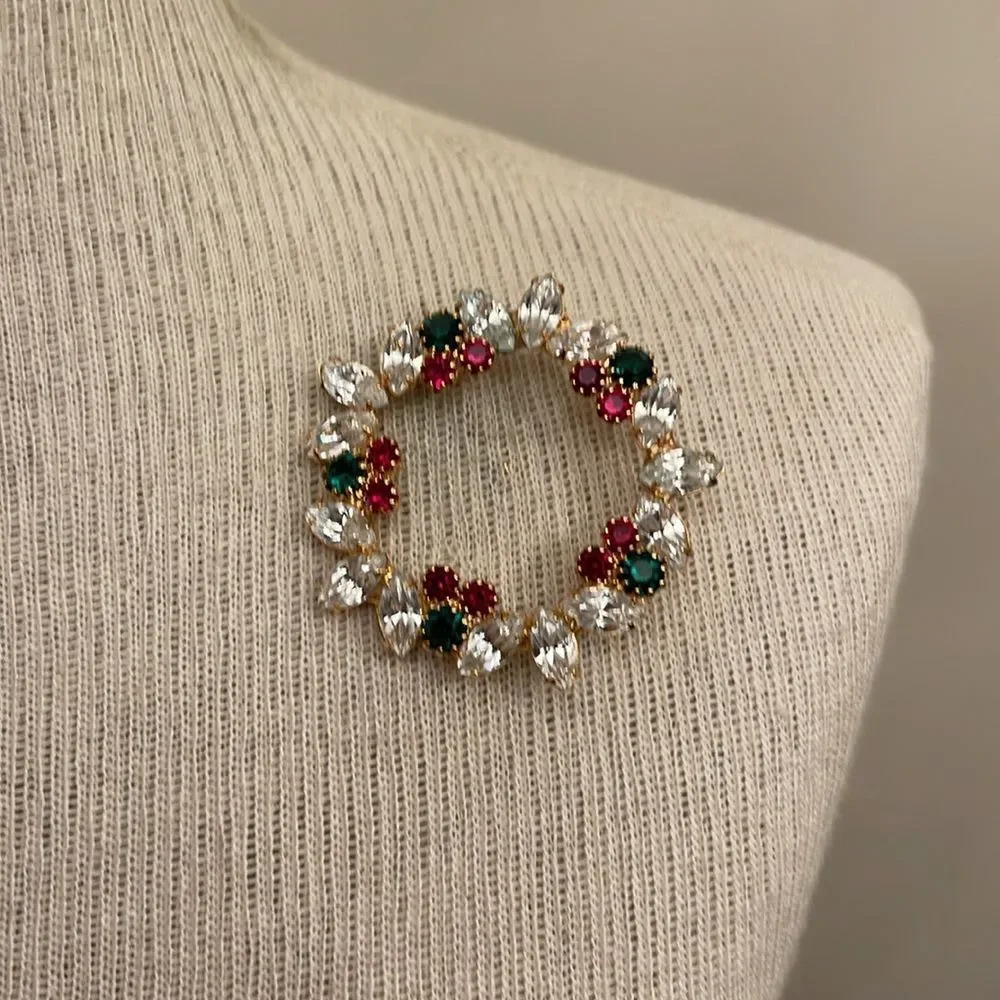 Vintage Christmas Pin Rhinestone Wreath Red, Green & Clear Gems Holiday Brooch